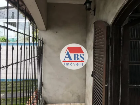 Imagem sobrado com piscina