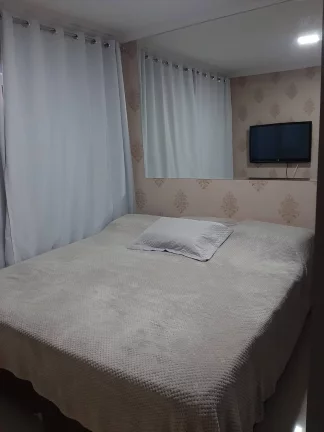 Imagem Terreno com Linda Casa não Averbada no Pinheirinho