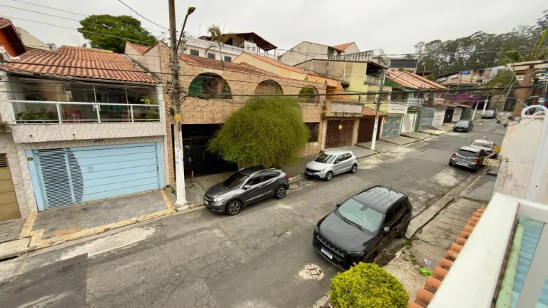Imagem Sobrado com 2 Suítes e Espaço Gourmet Próximo ao Parque do Carmo