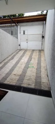 Imagem Sobrado com 3 dormitórios à venda, 232 m² por R$ 950.000,00 - Jardim Luciara - Guarulhos/SP