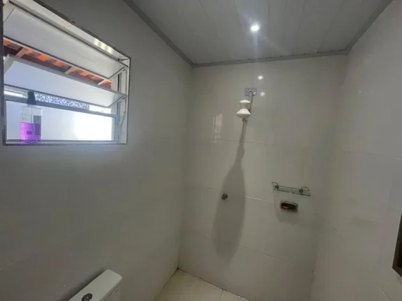 Imagem Espaçosa Casa com Edícula 3 Quartos no Maracanã, Praia Grande