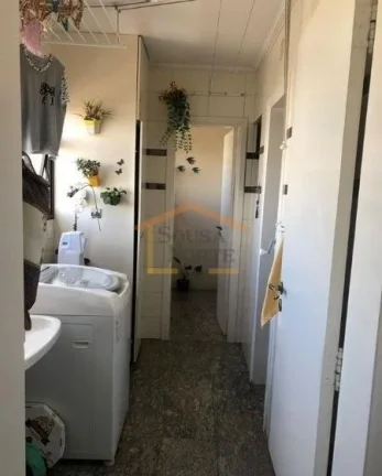 Imagem Apartamento reformado, amplo e moderno, 3 dormitórios, sendo 1 suíte, 2 banheiros, sala 2 ambiente...