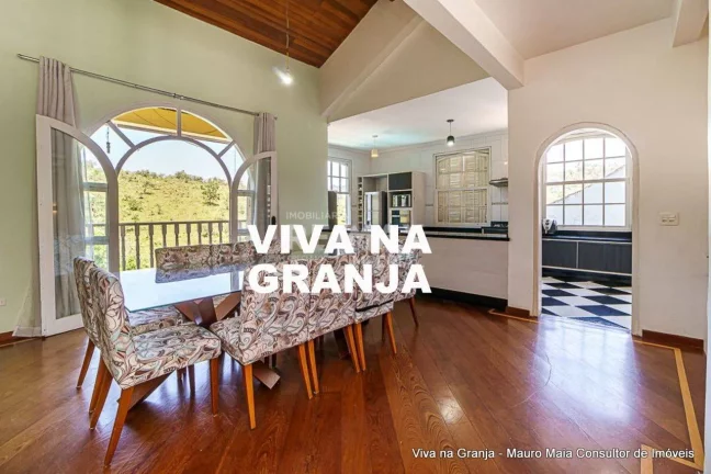 Imagem Casa com 5 quartos, sendo 4 suítes na Granja Viana - Carapicuíba/SP