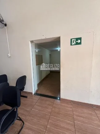 Imagem Ótima oportunidade! Espaço ideal para igreja já montada em Igarapava-SP, com todos os móveis necessários e equipamento de som completo.Estrutura completa para cultos, cursos e reuniões.