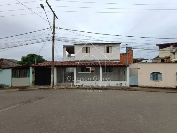 Imagem Casa à venda com 03 Quartos - Centro - Mantena - MG