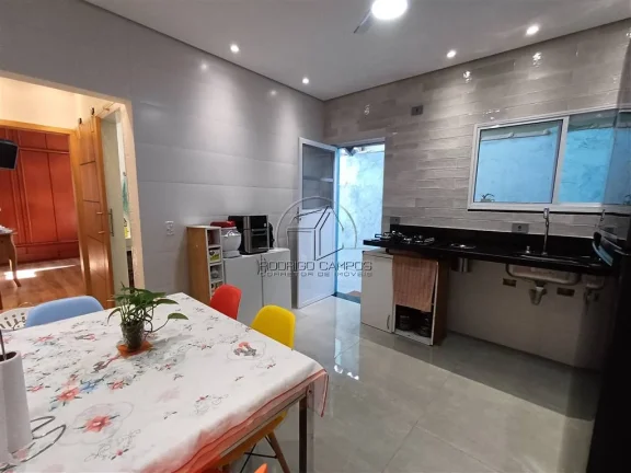 Imagem Espaçosa Casa Geminada no Mirim Praia Grande – 2 Quartos e Piscina