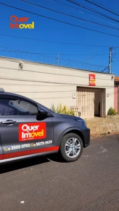Imagem Imperdível oportunidade! Casa à venda em Ribeirão Preto-SP, bairro Parque Residencial Lagoinha. 3 quartos, 1 suíte, 2 salas, 3 banheiros, 2 vagas de garagem, 420 m².