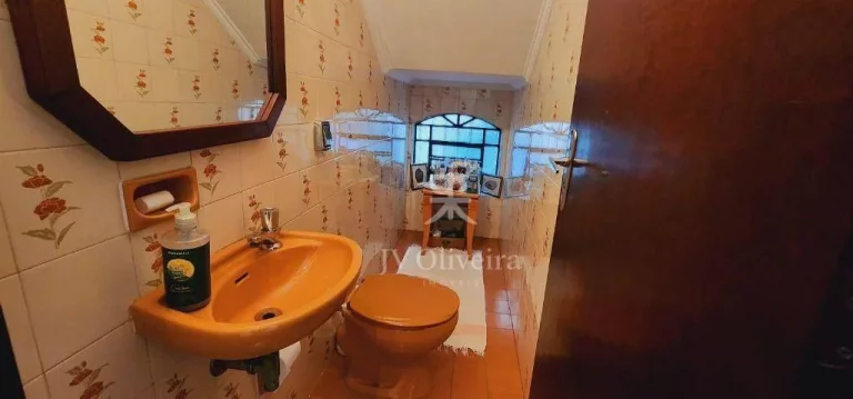 Imagem Sobrado à venda, 204 m² com 4 dormitórios, 2 suítes, 4 banheiros, 2 vagas - Jardim das Vertentes - São Paulo/SP