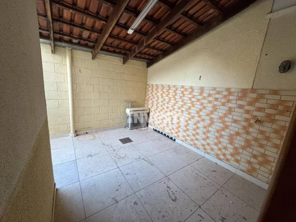 Imagem Sobrado com 3 dormitórios para alugar - Jardim Planalto - Goiânia/GO