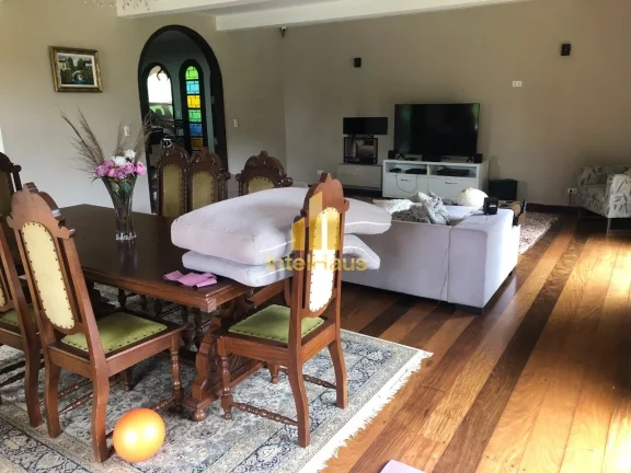 Imagem Oásis Particular no Santa Cândida: Onde a Natureza Encontra a Cidade
Descubra o privilégio de viv...