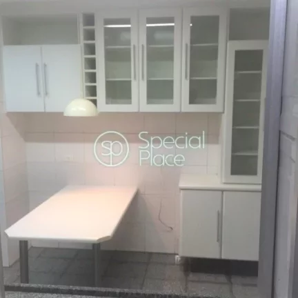 Imagem Apartamento com 180m² a venda no Itaim Bibi com ambientes amplos e claros. Living para dois ambient...