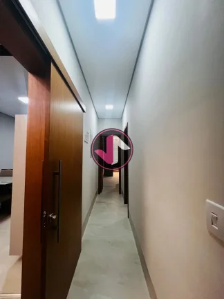 Imagem Casa Térrea com Acabamento de Classe A: Localizada no Condomínio Primor das Torres. Casa térrea c...