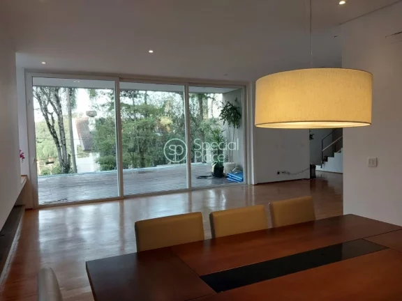 Imagem -Panamby - 433m² de área construída num terreno de 323m - 04 amplas suítes - sendo a principal c...