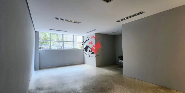 Imagem Prédio Comercial no bairro Santa Terezinha, 1.300 metros