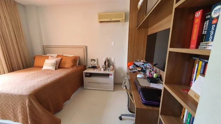 Imagem Apartamento à venda no Condomínio Vitória Tower - 2/4, 105m², 13º andar, 2 vagas de garagem!