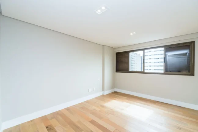 Imagem Apartamento 283M², 5Q, 4 Suítes, 4 Banheiros, 5 Vagas, Varanda Gourmet, Lavabo, Academia, Piscina, Churrasqueira, Quadra, Lareira.