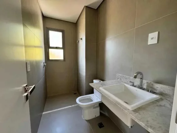 Imagem Apartamento com 3 dormitórios sendo 3 suítes e 4 vagas no bairro Cacupé em Florianópolis/SC