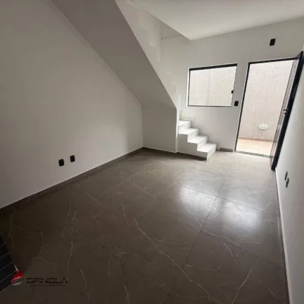 Imagem Sobrado com 2 dormitórios à venda, 57 m² por R$ 340.000,00 - Mirim - Praia Grande/SP
