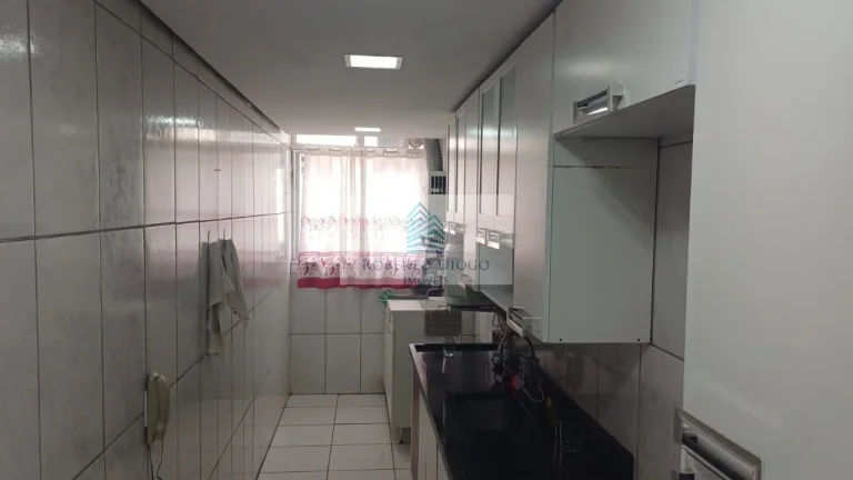 Imagem Cobertura à venda na Praça Seca, Rio de Janeiro: 3 quartos, 2 suítes, 126m², garagem, localização privilegiada!