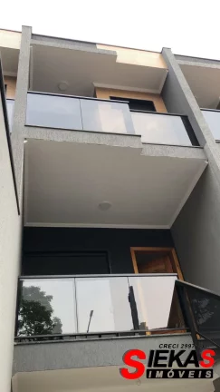 Imagem Imperdível oportunidade! Casa à venda na Penha de França, São Paulo-SP: 3 quartos, 1 suíte, 2 salas, 4 banheiros, 4 vagas de garagem, 180m².