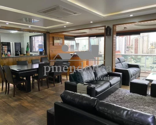 Imagem Cobertura duplex, totalmente reformada, living para 02 ambientes, piso em porcelanato, lavabo, 04 su...