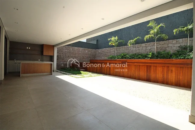 Imagem Linda casa, com arquitetura moderna e acabamento de alta qualidade em todos os ambientes. A residên...