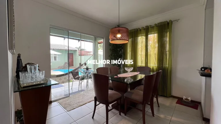 Imagem Casa com 05 dormitórios à venda, 492 m² - Praia dos Amores em Balneário Camboriú