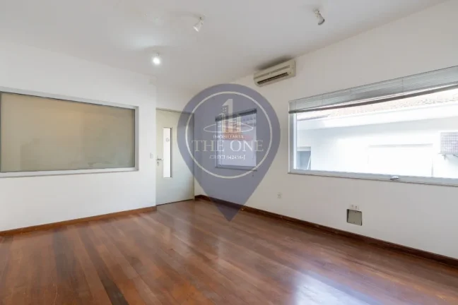 Imagem Imperdível: Casa à venda em São Paulo-SP no Jardim Vera Cruz com 2 quartos, 1 suíte, 2 salas, 4 banheiros, 2 vagas e 192m²