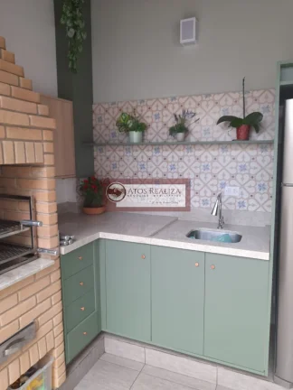Imagem Vendo Sobrado 3 Dormitórios em condomínio Jd. Santa Cruz SP.