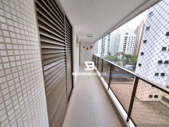 Imagem PITANGUEIRAS- LINDO APARTAMENTO TOTALMENTE REFORMADO E DECORADO , 02 VAGAS DE GARAGEM , UMA QUADRA MAR.