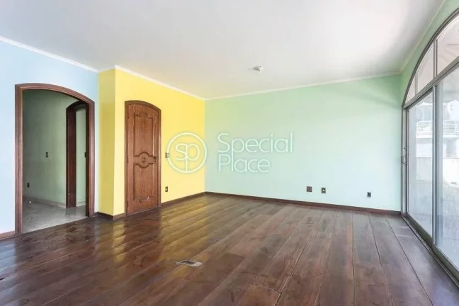 Imagem Ótima cobertura penthouse para reforma à venda no Itaim: - Área: 247m² com vista panorâmica de ...