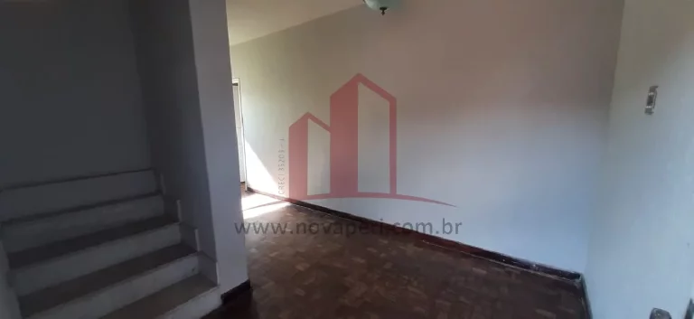 Imagem Casa Comercial com 6 Salas no Centro de Franco da Rocha-SP: Venda ou Locação com 3 Vagas de Garagem!