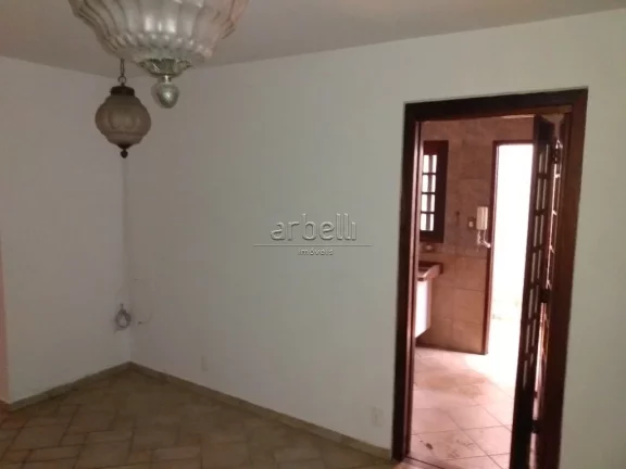 Imagem Casa térrea com 247 metros de área total, 3 dormitórios, 2 banheiros, sala, 1 quarto reversível ...