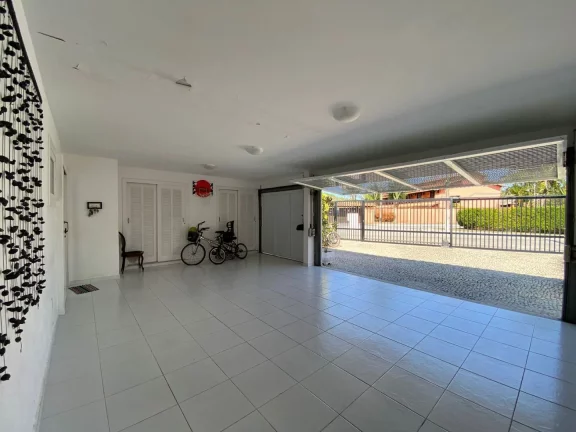 Imagem Casa com 5 dormitórios à venda, 574 m² por R$ 3.150.000,00 - Peró - Cabo Frio/RJ
