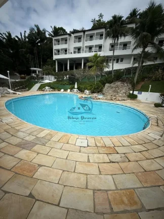 Imagem Apartamento com 3 dormitórios a venda a poucos metros do mar na praia da Toninhas em Ubatuba.