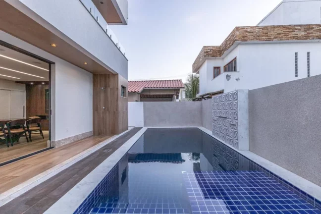 Imagem Casa de Luxo no Condomínio Costa Marina - Confira os Detalhes!