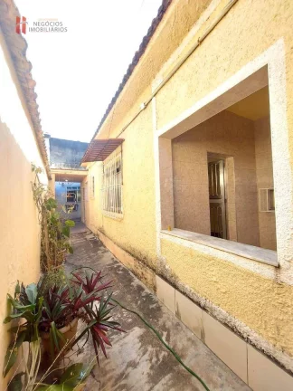 Imagem CASA de 2 quartos com VAGA DE GARAGEM para alugar na Vila Paula em Duque de Caxias/RJ