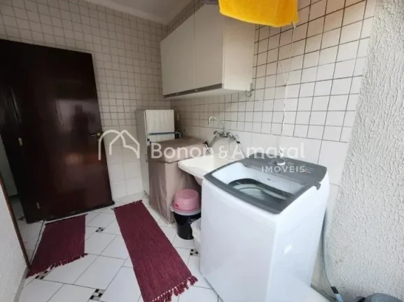 Imagem Belíssima casa com 250 m² de construção e terreno com área de 449 m². Na parte inferior há 1 ...