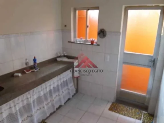 Imagem Casa com 2 dormitórios à venda, 90 m² por R$ 200.000,00 - Mutuá - São Gonçalo/RJ