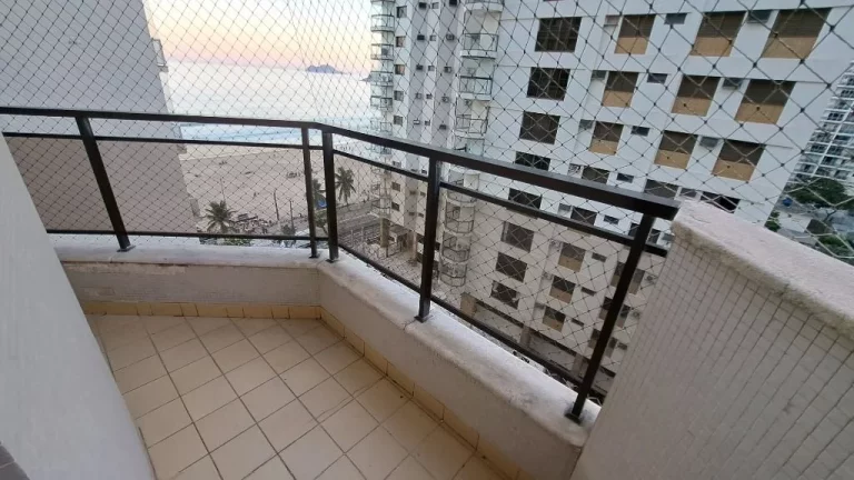 Imagem APARTAMENTO DUPLEX COM EXCELENTE VISTA PARA O MAR, À 40 METROS DA PRAIA NA PITANGUEIRAS.