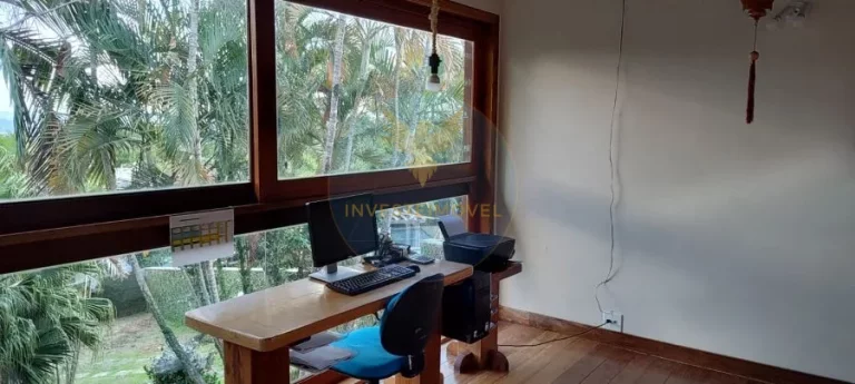 Imagem Casa em Condomínio a Venda no bairro Granja Viana - Jandira, SP