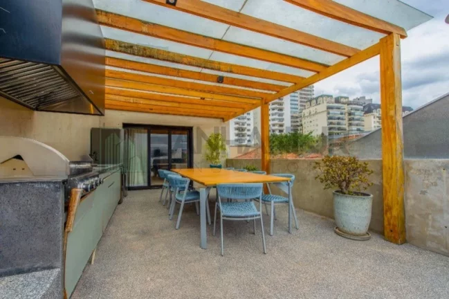 Imagem Imperdível oportunidade: Casa à venda em São Paulo-SP, Vila Nova Conceição, 4 quartos, 3 suítes, 3 salas, 5 banheiros, 2 vagas, 290m².