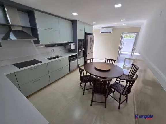 Imagem VENDO CASA 5/4 SENDO TRÊS COM SUITE