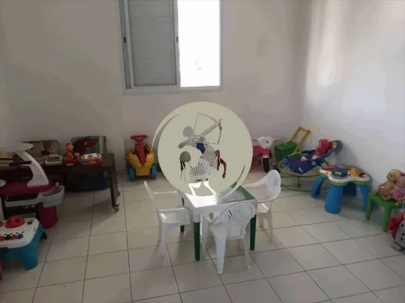Imagem SALA COM CABEAMENTO DA TV À CABO NET E AR CONDICIONADO INSTALADO 2 DORMITÓRIOS SENDO UMA SUÍTE E ...