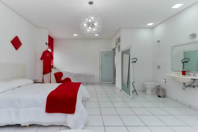 Imagem Prédio comercial mobiliado para investidor com 394,96m2 em Santa Felicidade em Curitiba