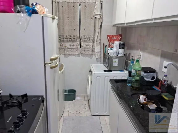 Imagem Apartamento para Venda em Curitiba, Sítio Cercado, 2 dormitórios, 1 banheiro, 1 vaga