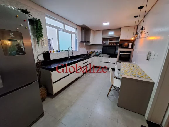 Imagem Sobrado à venda com 3 quartos, 1 suíte, churrasqueira no Embaré em Santos por R$1.600.000,00