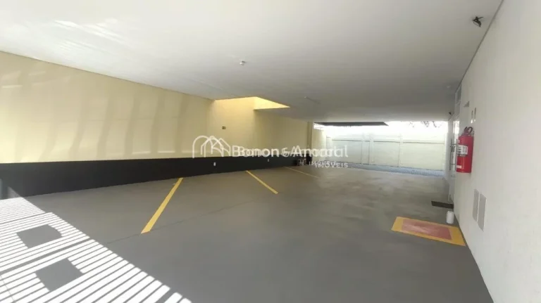 Imagem Sala comercial para locação Parque Brasil 500, em frente ao condomínio Okinawa.

Sala comercial n...