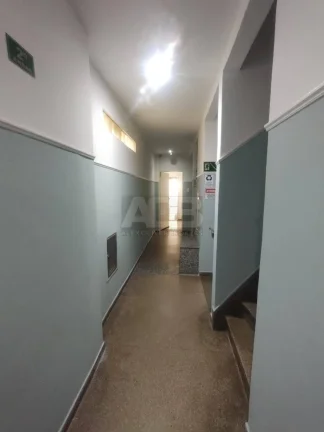 Imagem Apartamento de quarto e sala à venda em Copacabana, 35m2, na Nossa Senhora.