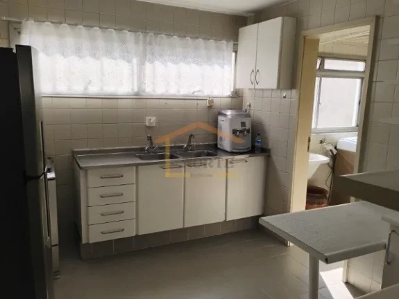 Imagem Apartamento com 3 dormitórios, sendo 1 suíte, distribuídos em 100 m² de área útil. Sala dois a...
